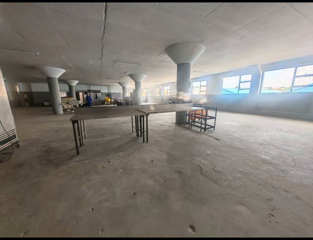 2,289M² WAREHOUSE FOR SALE IN OPHIRTON
